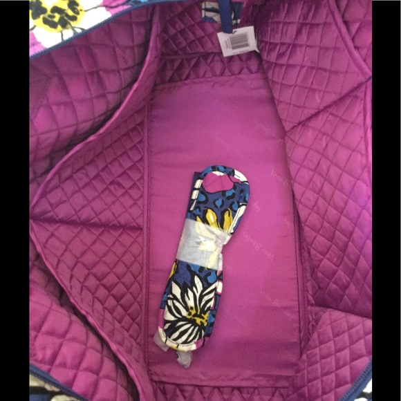 NWT VERA BRADLEY WEEKENDER TRAVEL BAG - Picture 4 of 4